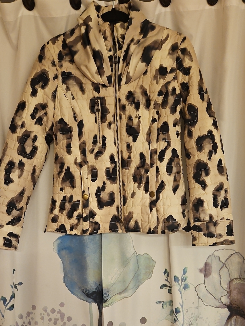 Women's Cream Leopard-Print Quilted Jacket